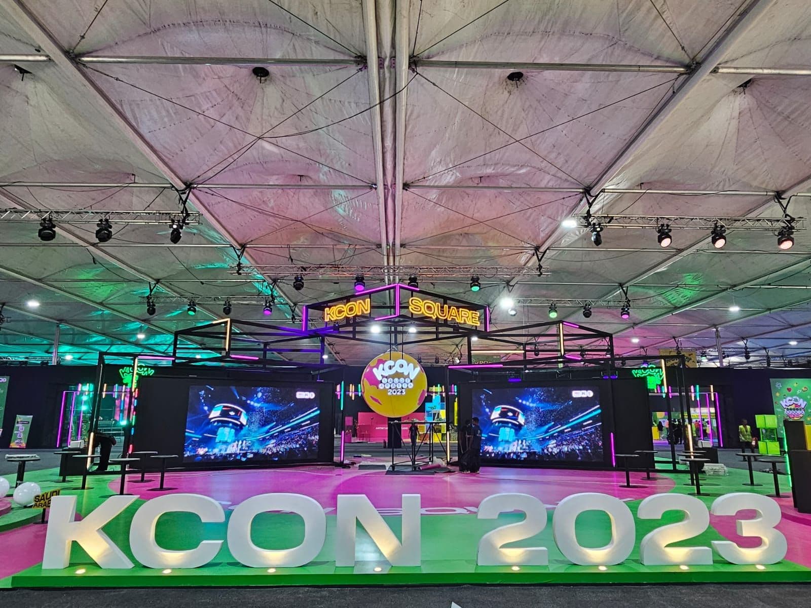 KCON