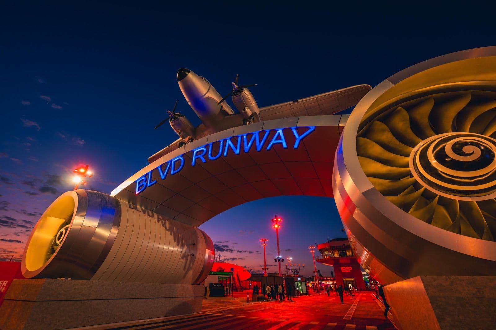 Boulevard Runway